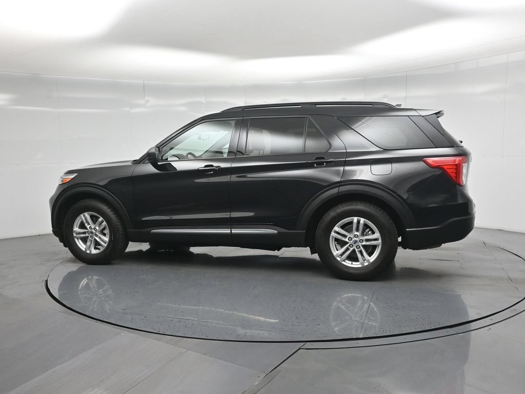 Certified 2022 Ford Explorer XLT RWD image 6