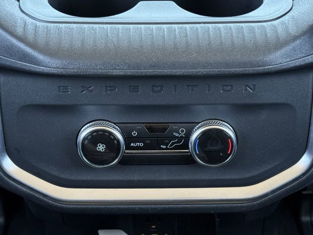 Certified 2025 Ford Expedition Active image 31