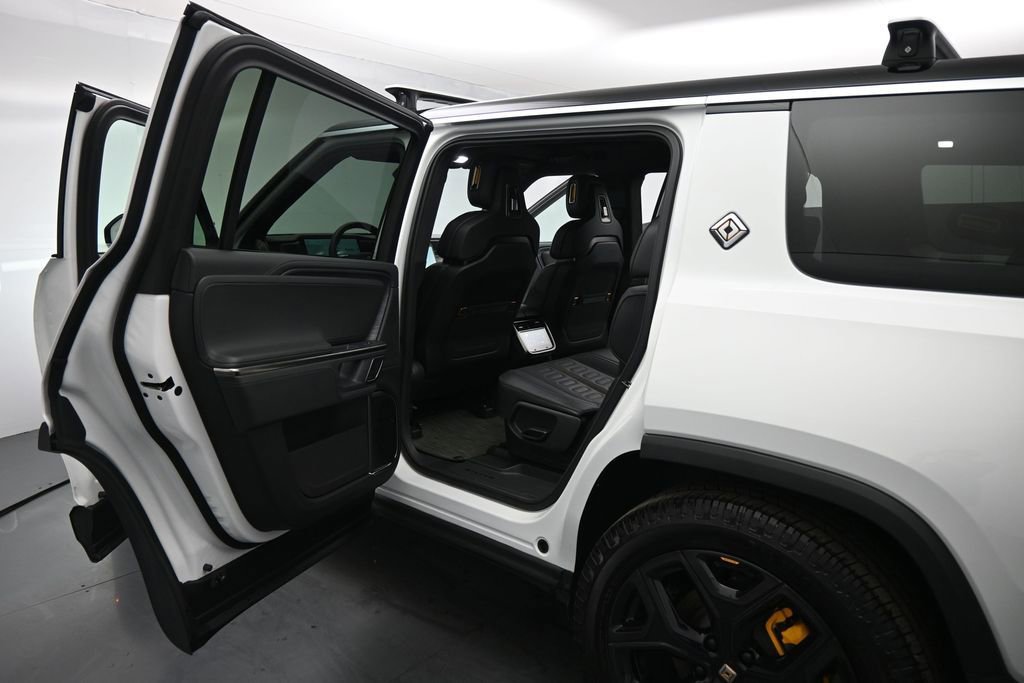 Used 2024 Rivian R1S Adventure AWD/4WD image 15