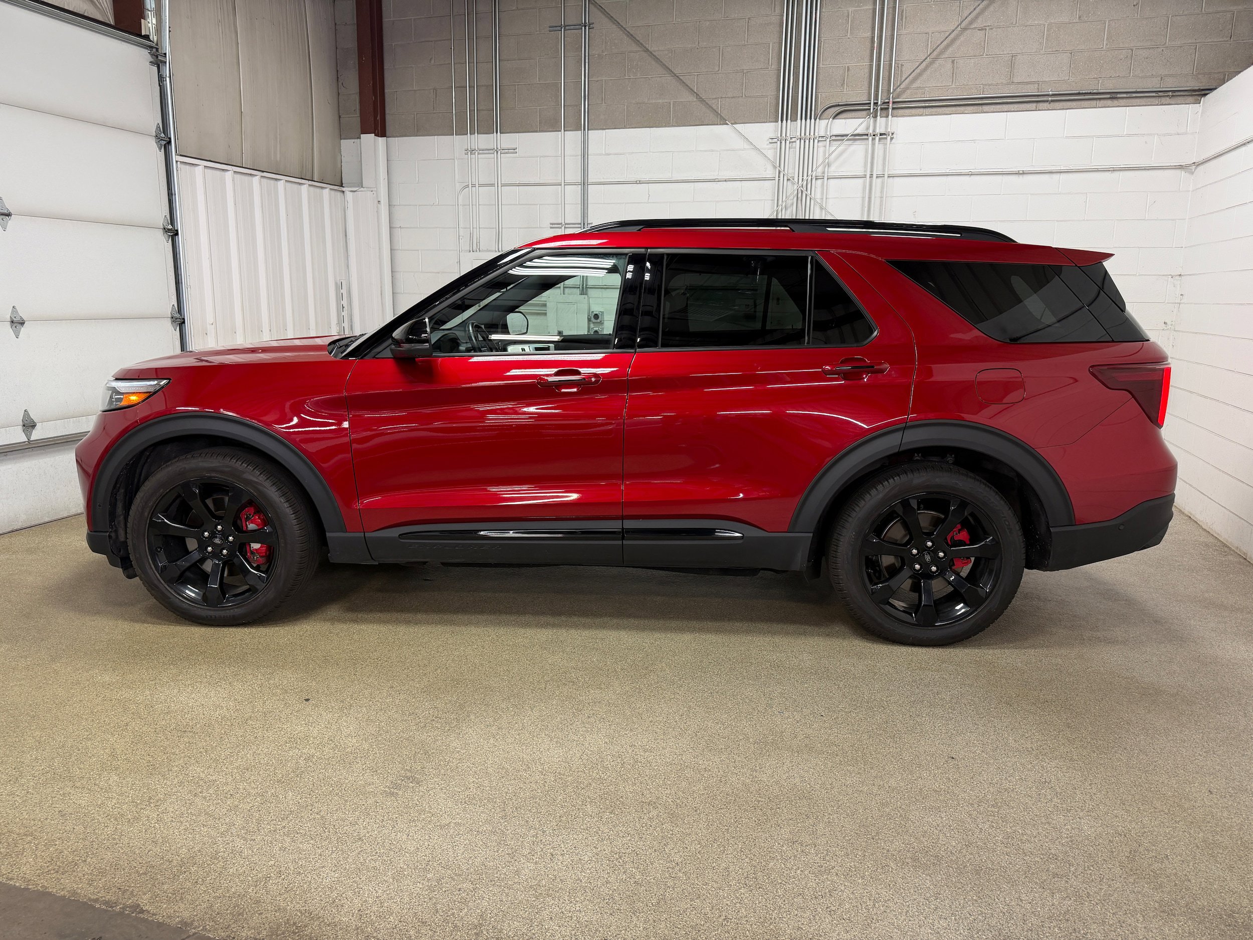 Certified 2020 Ford Explorer ST w/ ST Street Pack AWD/4WD image 5