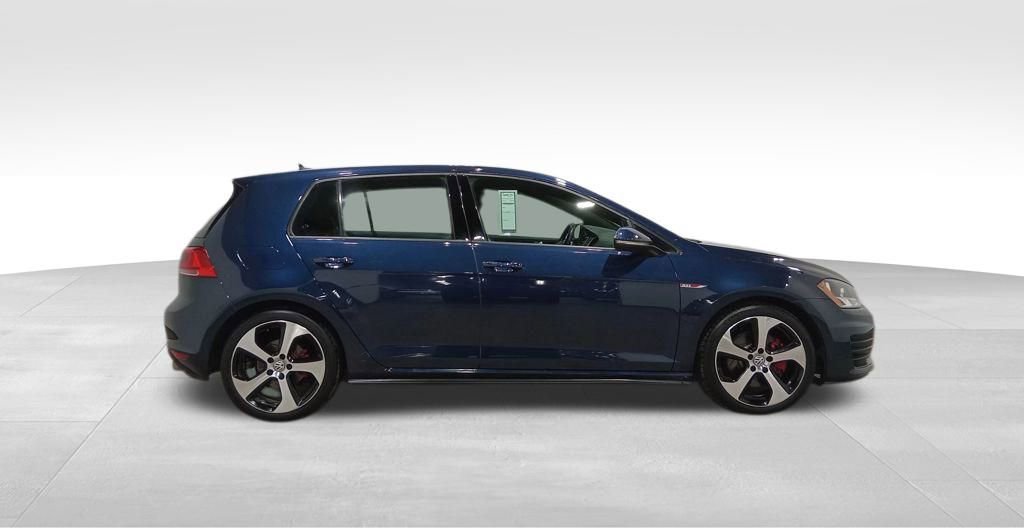 Used 2017 Volkswagen Golf S image 7