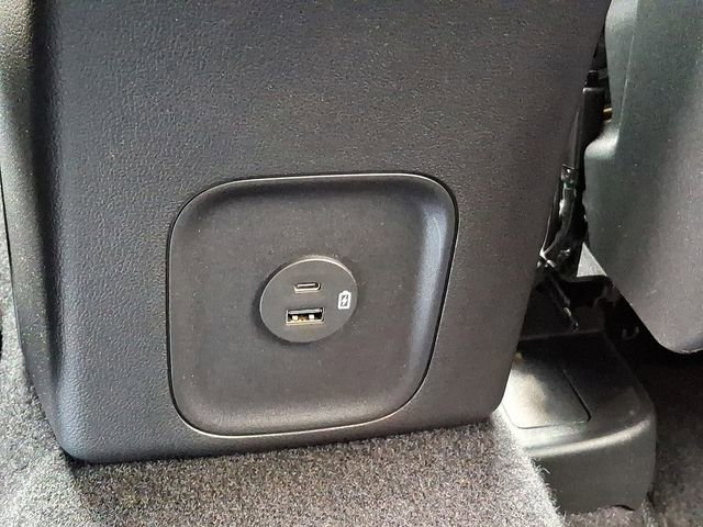 Certified 2022 Ford Escape SE w/ SE Sport Appearance Package image 11