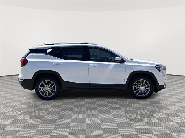 Used 2022 GMC Terrain SLT w/ Infotainment Package II AWD/4WD image 6