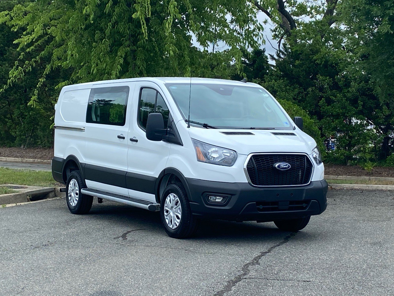 Certified 2025 Ford Transit 250 Low Roof w/ Exterior Upgrade Package RWD image 2