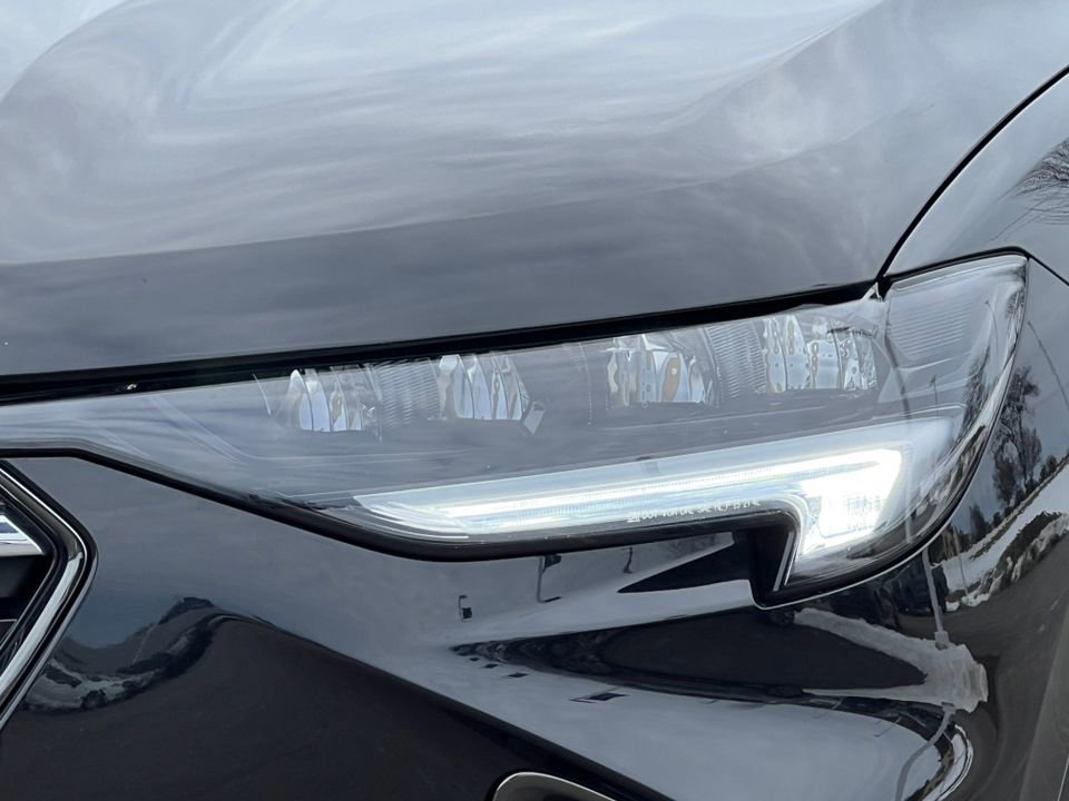 Used 2023 Buick Envision Essence w/ Technology Package I image 43