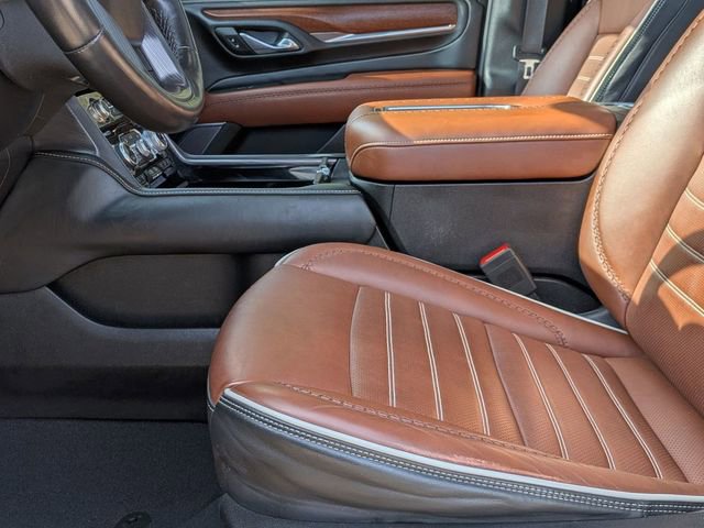 Used 2023 GMC Yukon XL Denali Ultimate w/ LPO, Floor Liner Package AWD/4WD image 12