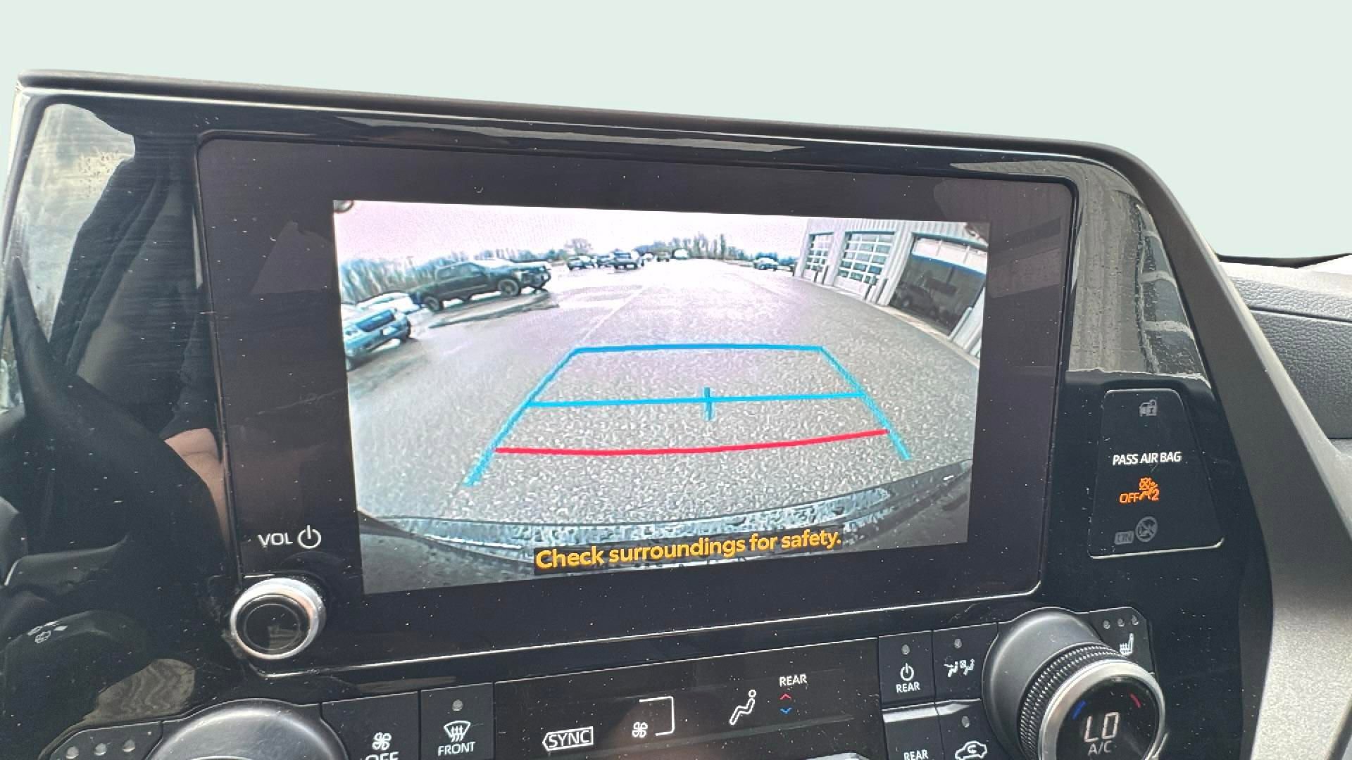 Used 2023 Toyota Highlander L image 30