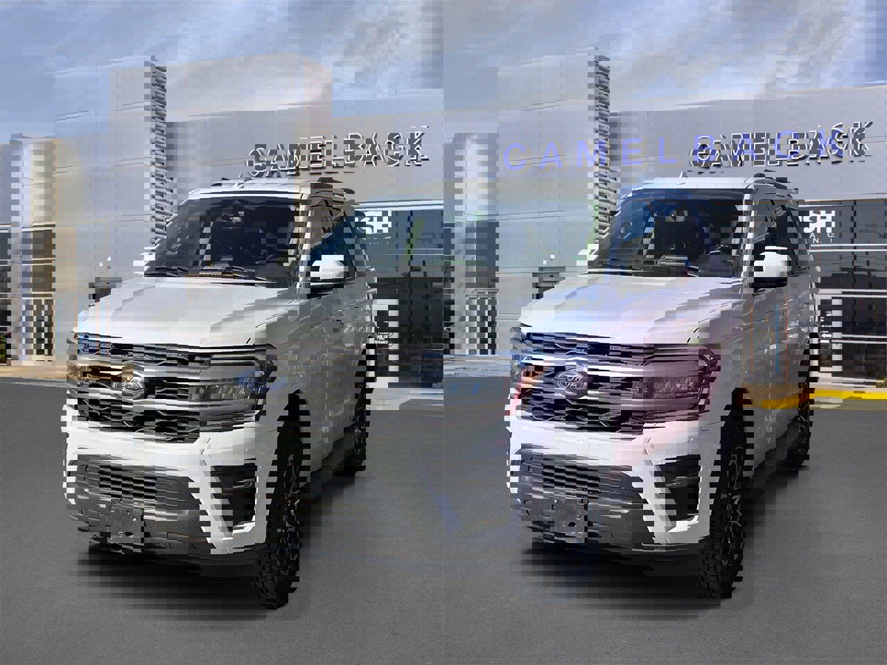 Certified 2024 Ford Expedition XLT image 2