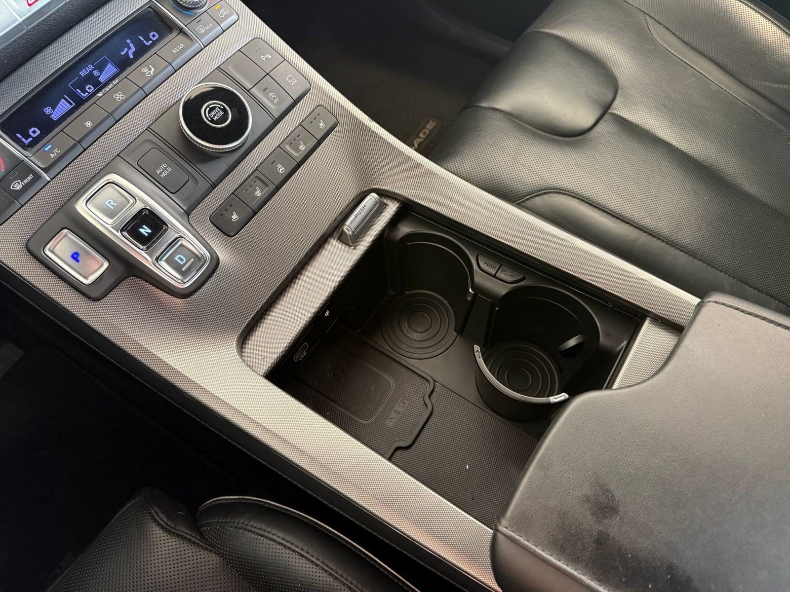 Used 2020 Hyundai Palisade Limited FWD image 17