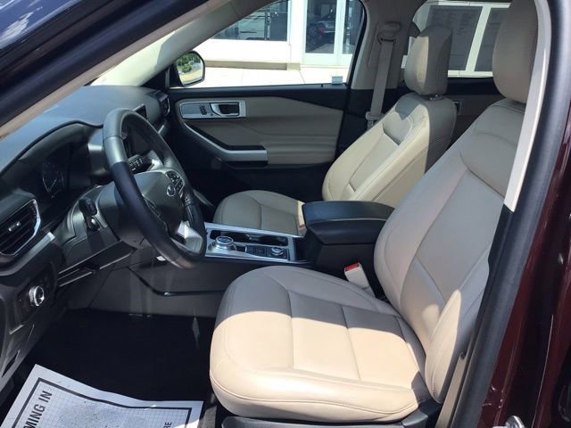 Certified 2023 Ford Explorer XLT w/ Equipment Group 202A AWD/4WD image 10