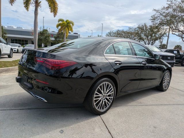 Used 2025 Mercedes-Benz CLA 250 4MATIC image 4