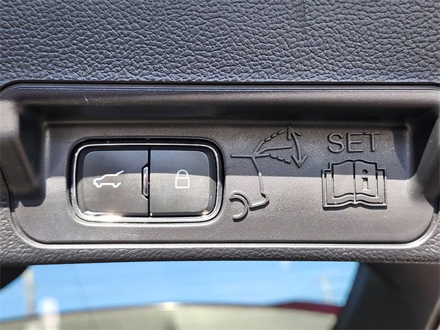 Certified 2022 Ford Explorer XLT w/ Equipment Group 202A image 34