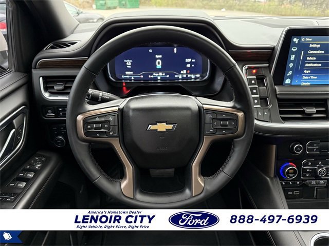 Used 2023 Chevrolet Suburban High Country image 16