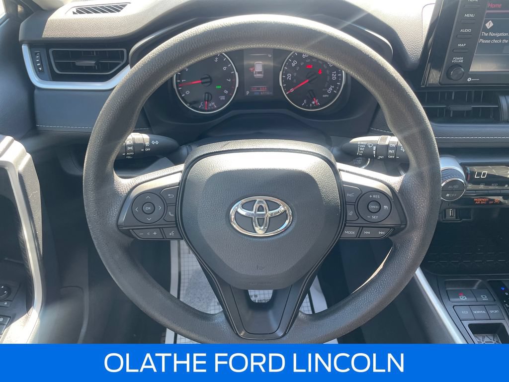 Used 2020 Toyota RAV4 XLE w/ All Weather Liner Package FWD image 23