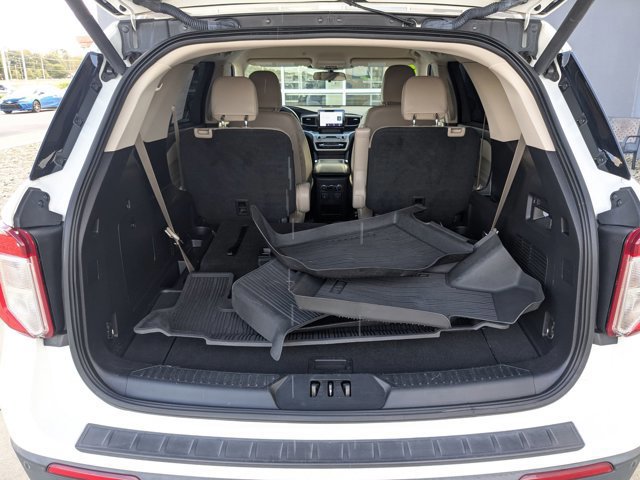 Certified 2022 Ford Explorer XLT w/ Equipment Group 202A image 33