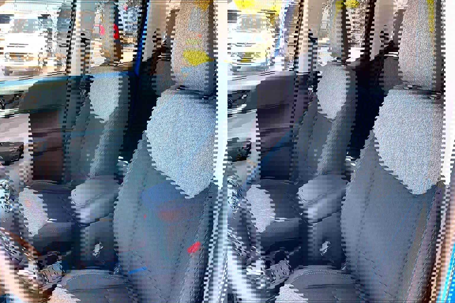 Certified 2025 Ford Maverick XLT image 10