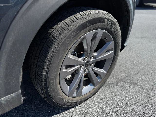 Certified 2022 Ford Explorer XLT w/ Equipment Group 202A image 10