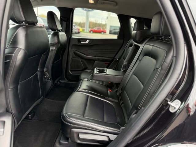 Certified 2025 Ford Escape Platinum AWD/4WD image 16