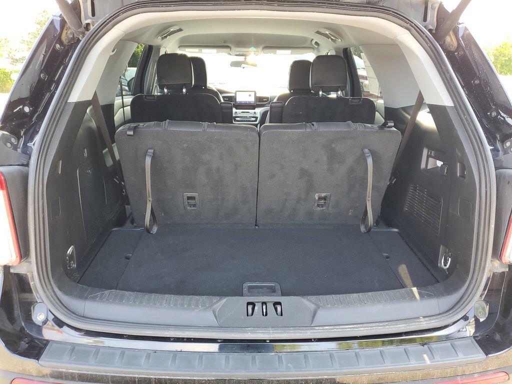 Certified 2023 Ford Explorer XLT w/ Equipment Group 202A AWD/4WD image 8