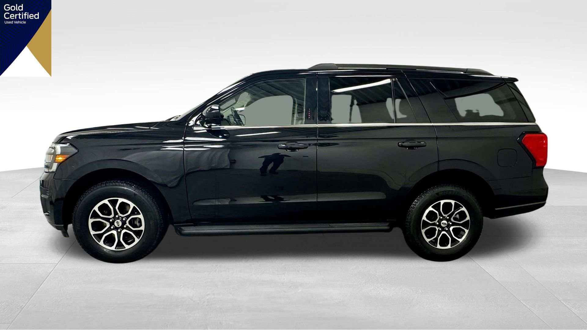 Certified 2024 Ford Expedition XLT image 20