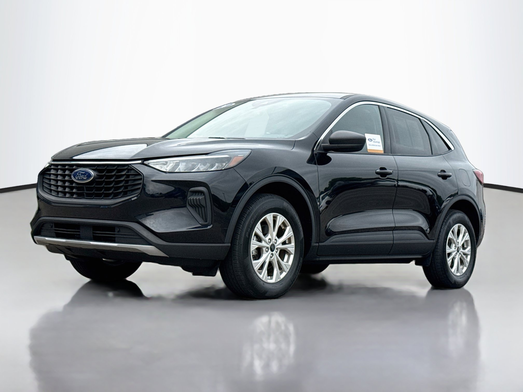 Certified 2024 Ford Escape Active AWD/4WD image 3