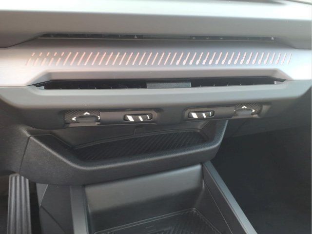 Used 2025 BMW 228i xDrive AWD/4WD image 16