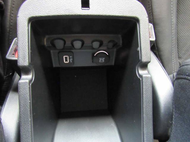 Used 2020 Jeep Cherokee Limited w/ Technology Group AWD/4WD image 33