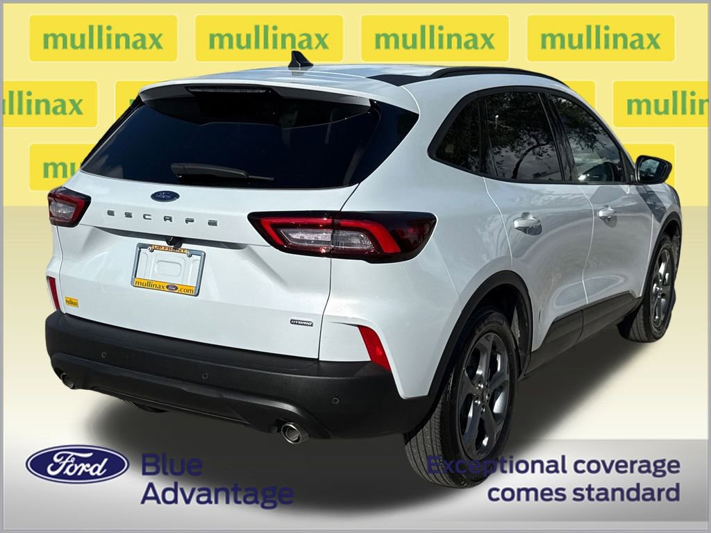 Certified 2025 Ford Escape ST-Line w/ Equipment Group 301A image 4