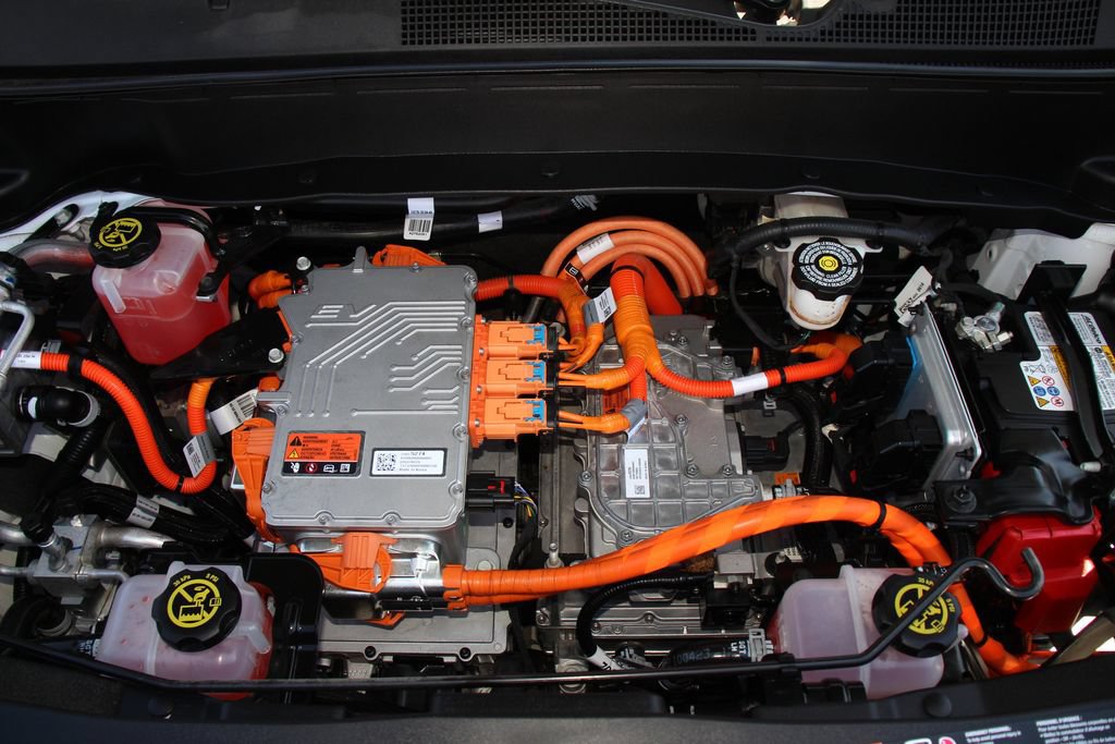 Used 2023 Chevrolet Bolt EUV Premier w/ Sun & Sound Package FWD image 29