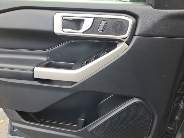 Certified 2022 Ford Explorer XLT w/ Equipment Group 202A image 22