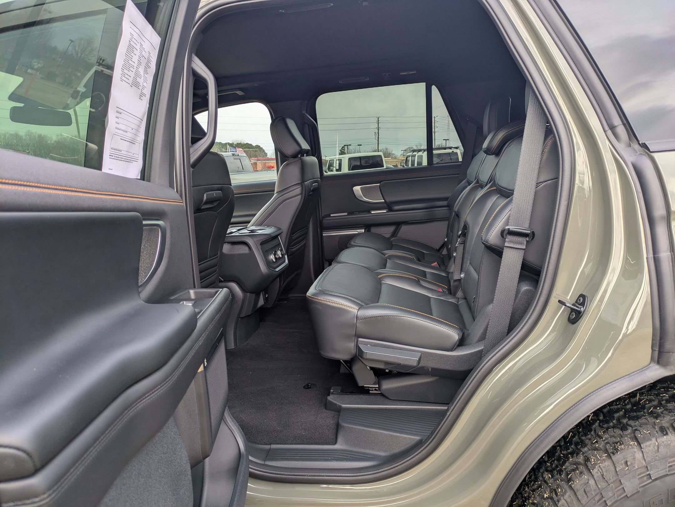 Certified 2025 Ford Expedition Tremor image 31