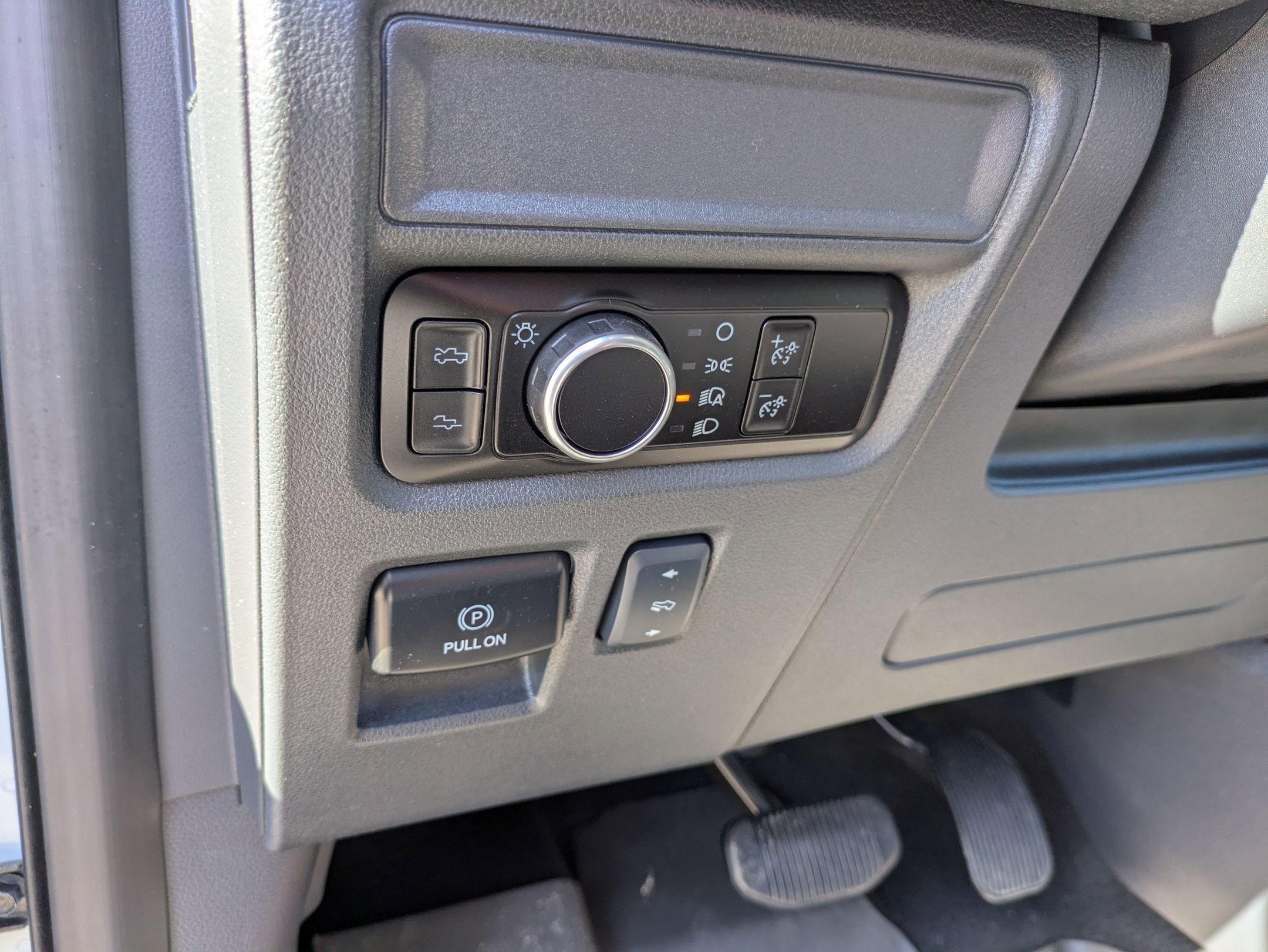 Certified 2025 Ford F150 Lightning Lariat AWD/4WD image 19