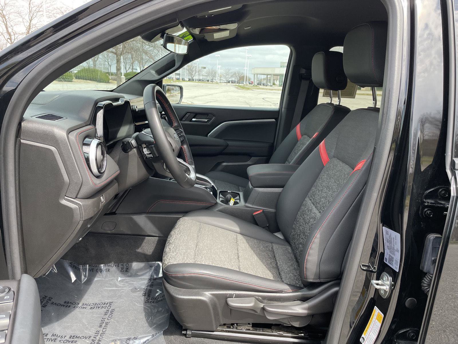 Used 2023 Chevrolet Colorado Z71 w/ Advanced Trailering Package AWD/4WD image 17