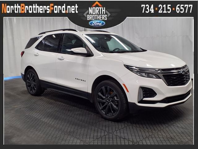 Used 2022 Chevrolet Equinox RS w/ LPO, Floor Liner Package image 5