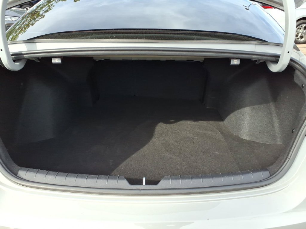 Used 2023 Kia K5 GT w/ GT1 Package FWD image 9
