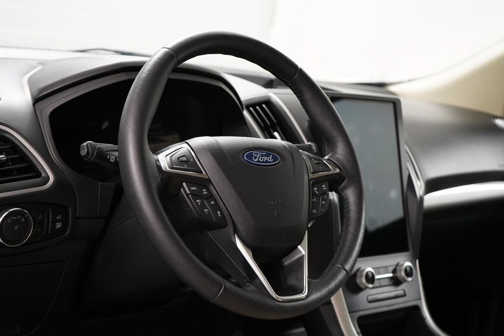 Certified 2024 Ford Edge SEL w/ Convenience Package AWD/4WD image 14