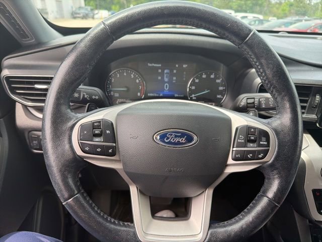 Certified 2021 Ford Explorer XLT w/ Equipment Group 202A AWD/4WD image 38