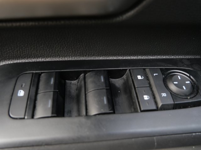 Used 2024 Toyota Tacoma TRD Off-Road AWD/4WD image 15