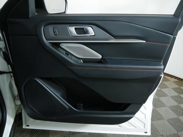Certified 2025 Ford Explorer ST AWD/4WD image 11