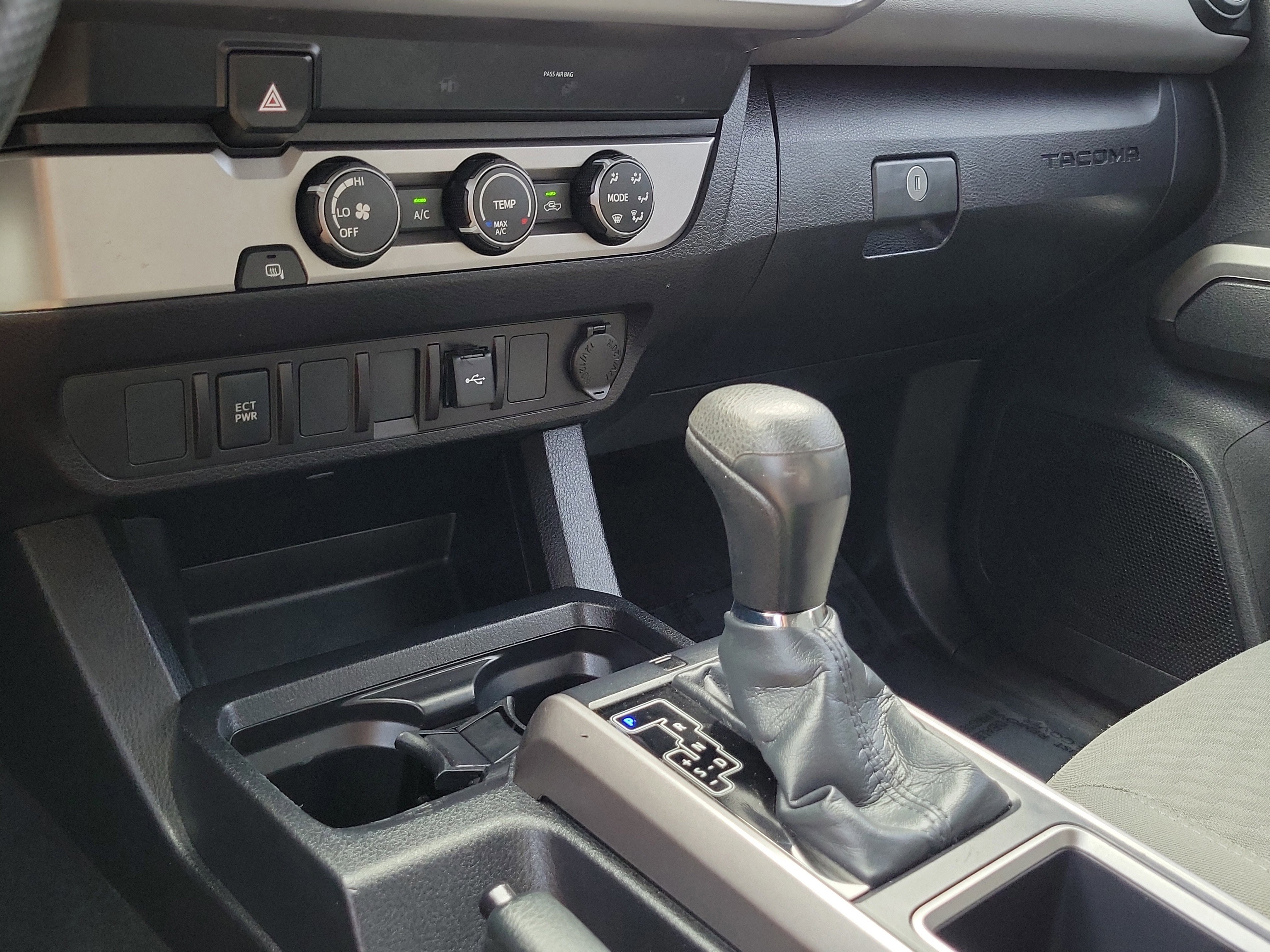 Used 2021 Toyota Tacoma SR5 w/ SR5 Appearance Package (SM) image 26