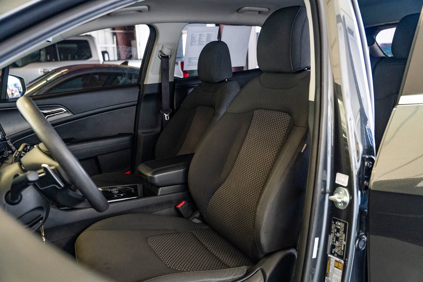 Used 2023 Kia Sportage LX AWD/4WD image 18