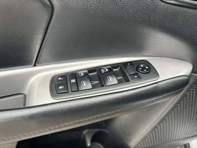 Used 2018 Dodge Journey SE w/ Connectivity Group FWD image 26