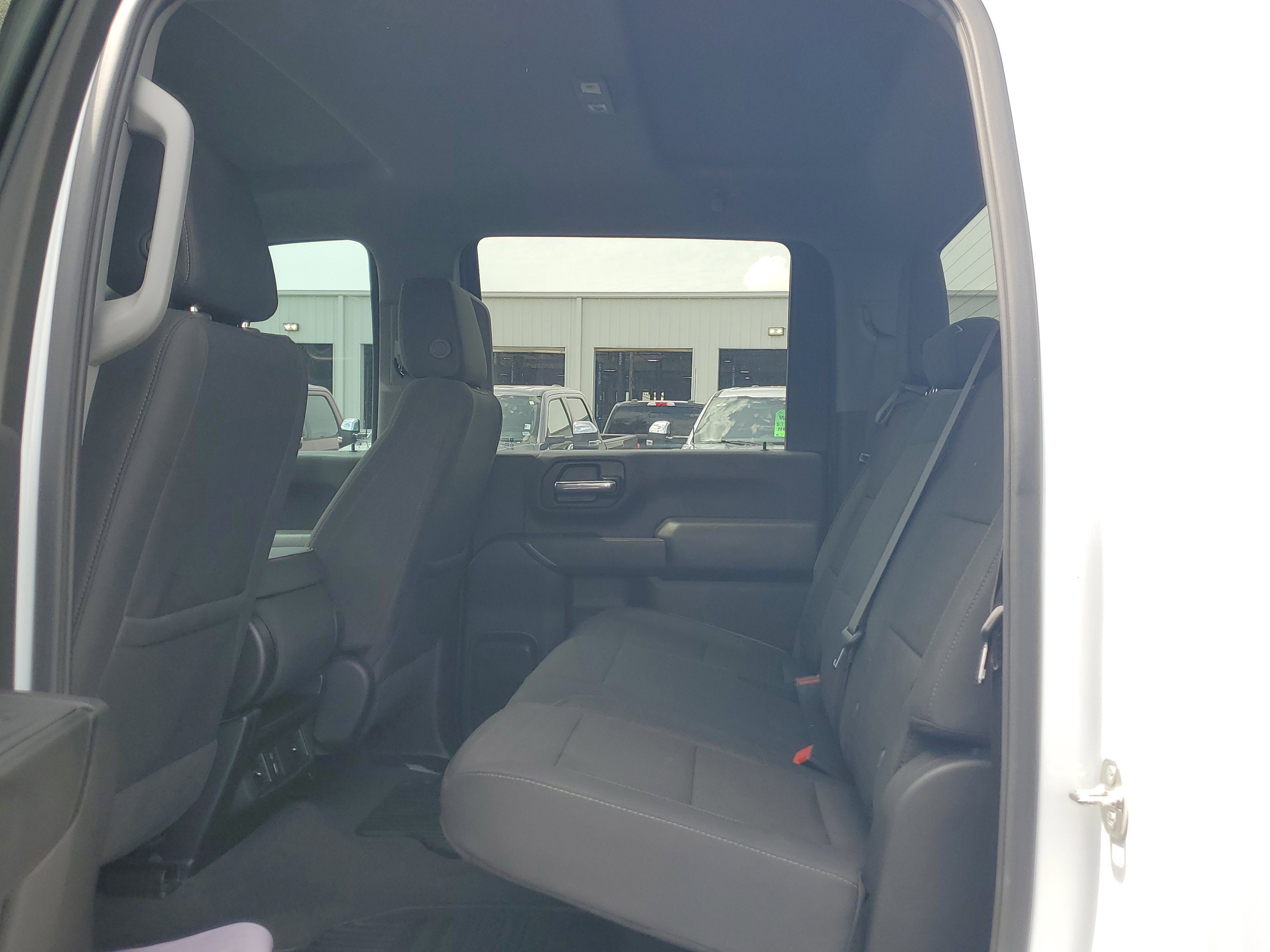 Used 2024 Chevrolet Silverado 2500 Custom w/ Custom Value Package image 12