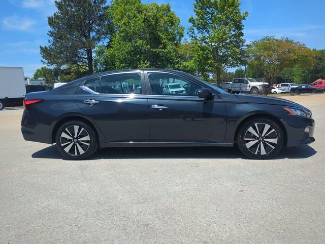 Used 2022 Nissan Altima 2.5 SV FWD image 3