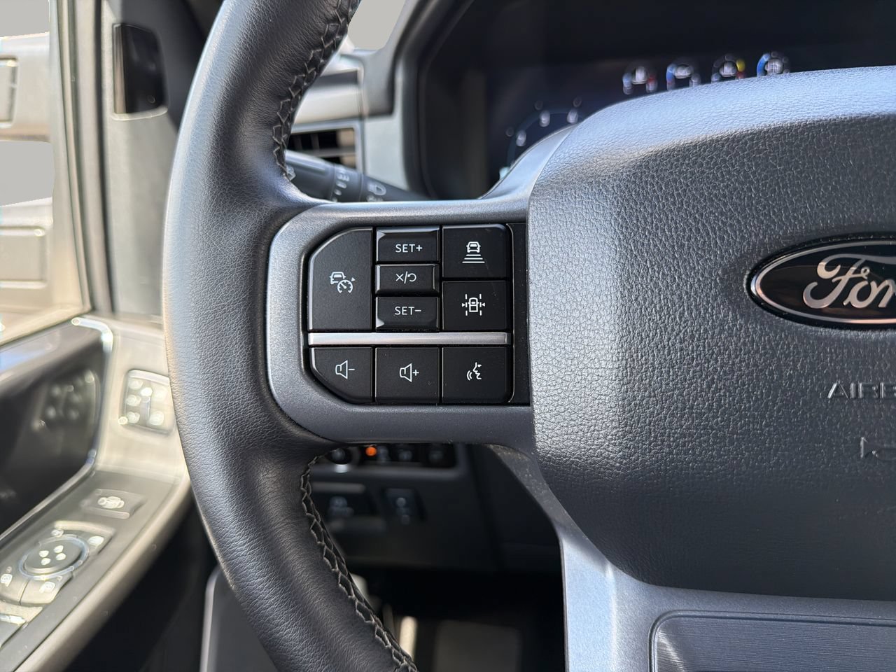 Certified 2025 Ford F150 Lariat AWD/4WD image 27