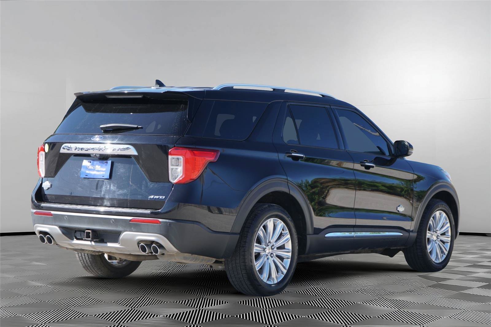 Certified 2021 Ford Explorer King Ranch w/ Premium Technology Package AWD/4WD image 5