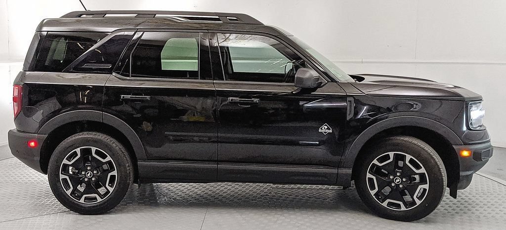 Certified 2024 Ford Bronco Sport Outer Banks w/ Tech Package AWD/4WD image 2