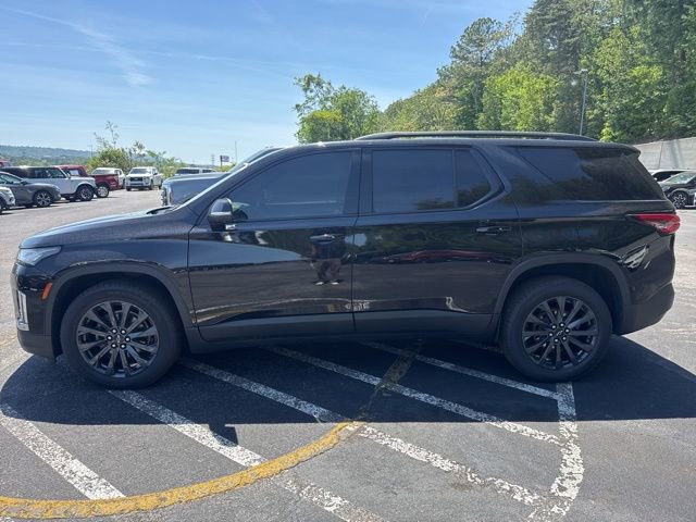 Used 2022 Chevrolet Traverse RS image 2