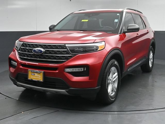 Certified 2024 Ford Explorer XLT AWD/4WD image 3