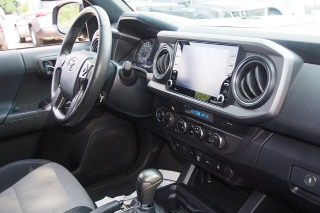 Used 2022 Toyota Tacoma TRD Off-Road w/ Technology Package AWD/4WD image 11